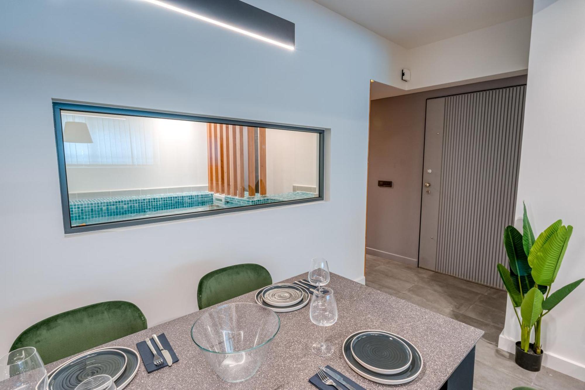 Apartment Modern Urban Oasis With Jacuzzi *