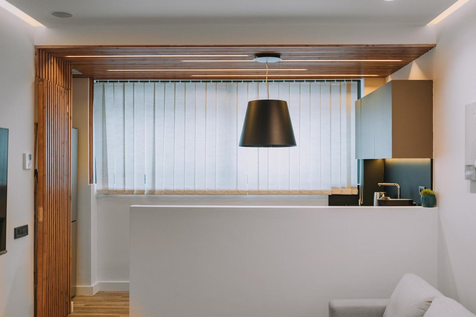 Modern Urban Oasis With Jacuzzi * Piraeus