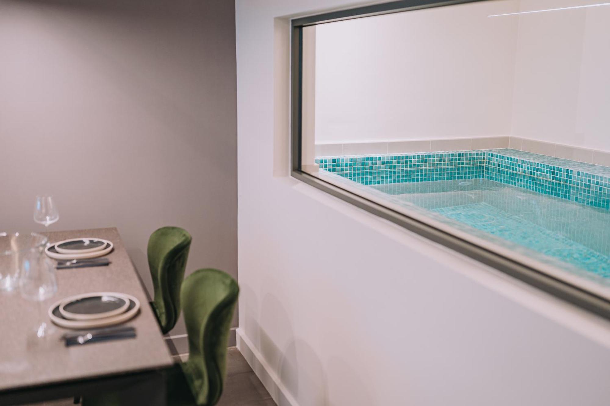 Apartment Modern Urban Oasis With Jacuzzi Piraeus